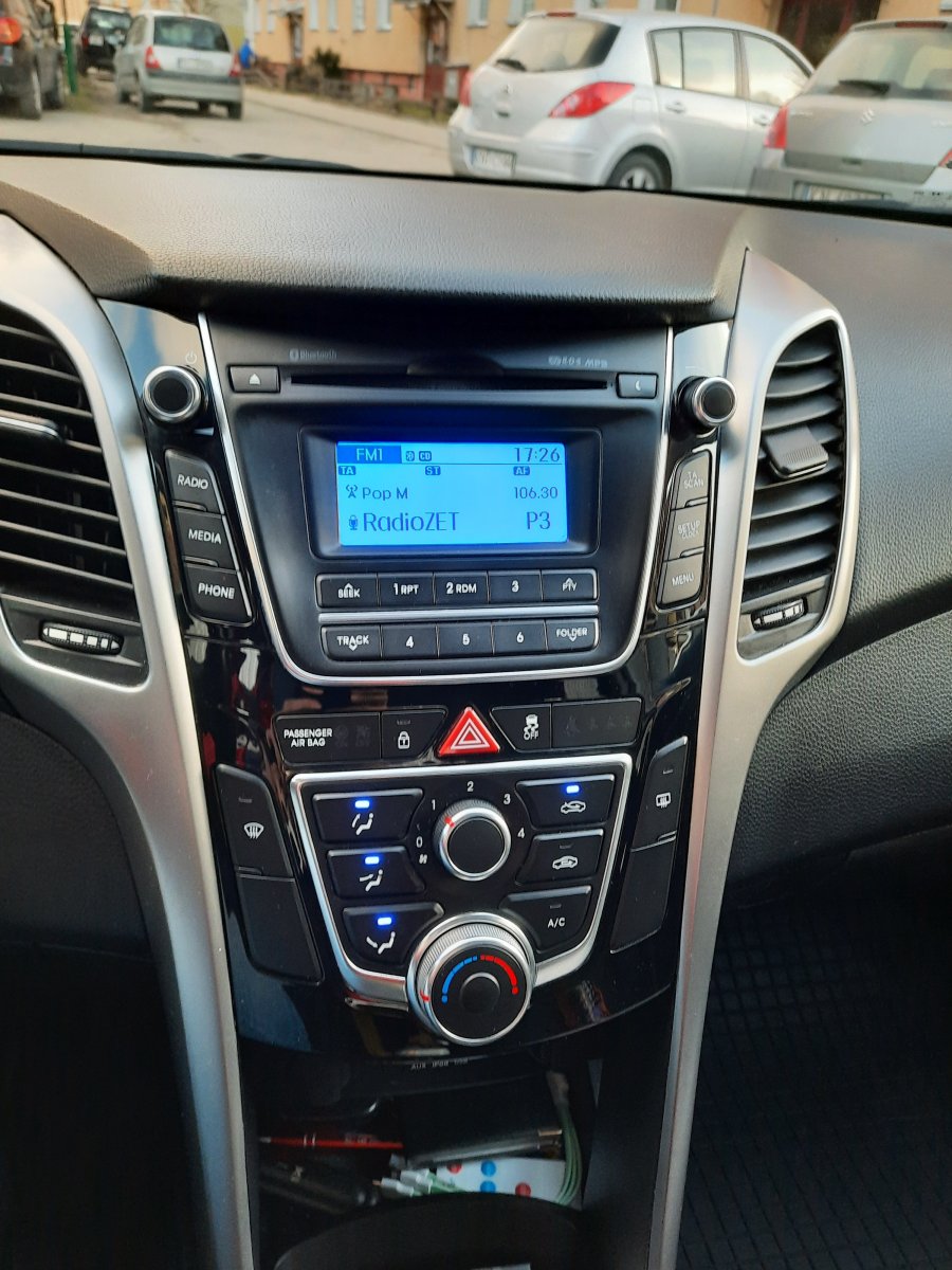 Hyundai i30 2015r.1.4 benzyna BEZWYPADKOWY salon polska