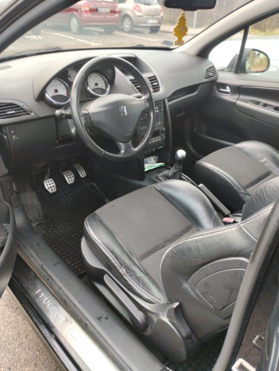 Sprzedam Peugeot 207
