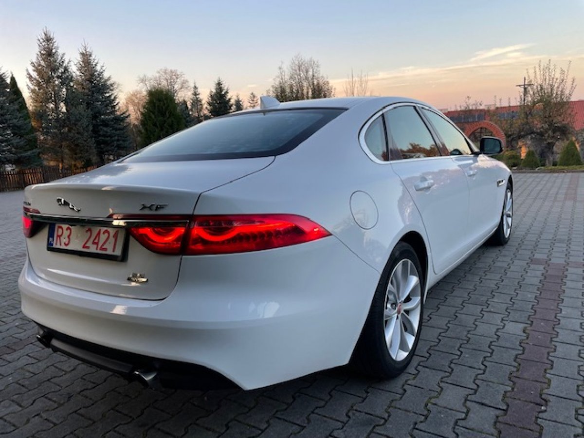 Jaguar XF 25t Premium AWD 2019