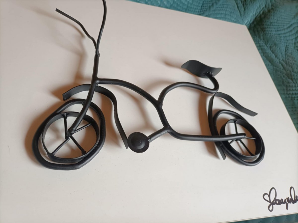 Rower rowerek na płycie 40x50 płaskorzeźba rzeźba loft