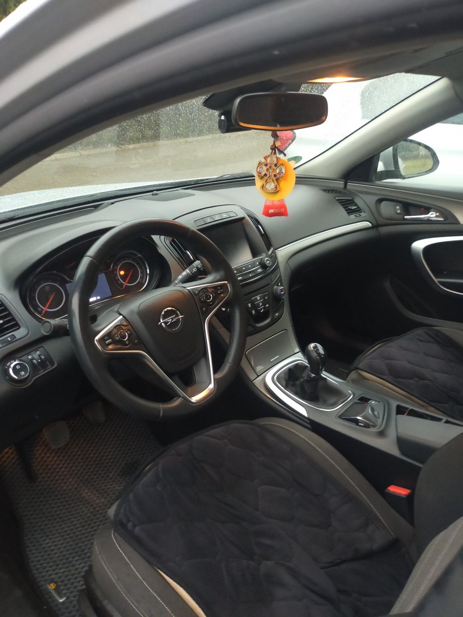 Opel insignia A 2.0 cdti 2013