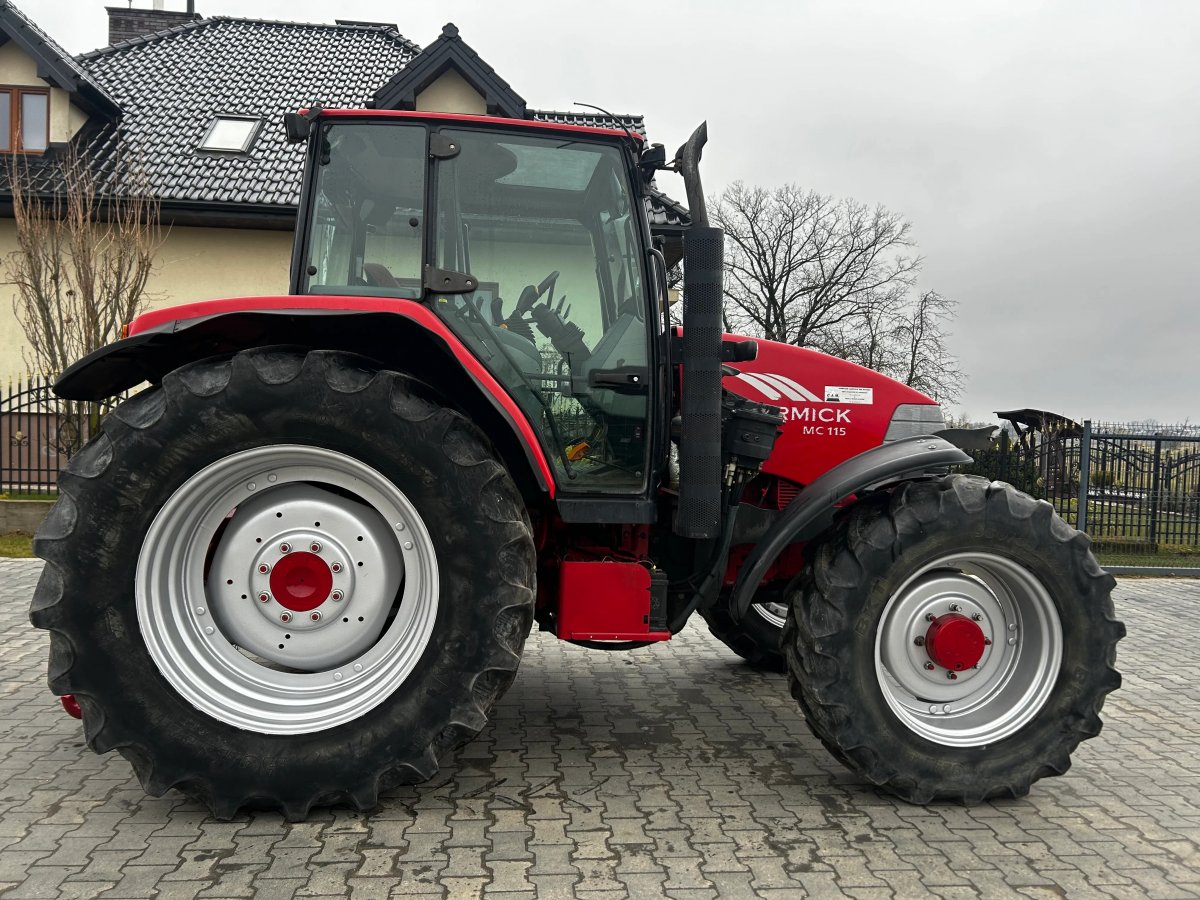 Ciągnik McCormick 115