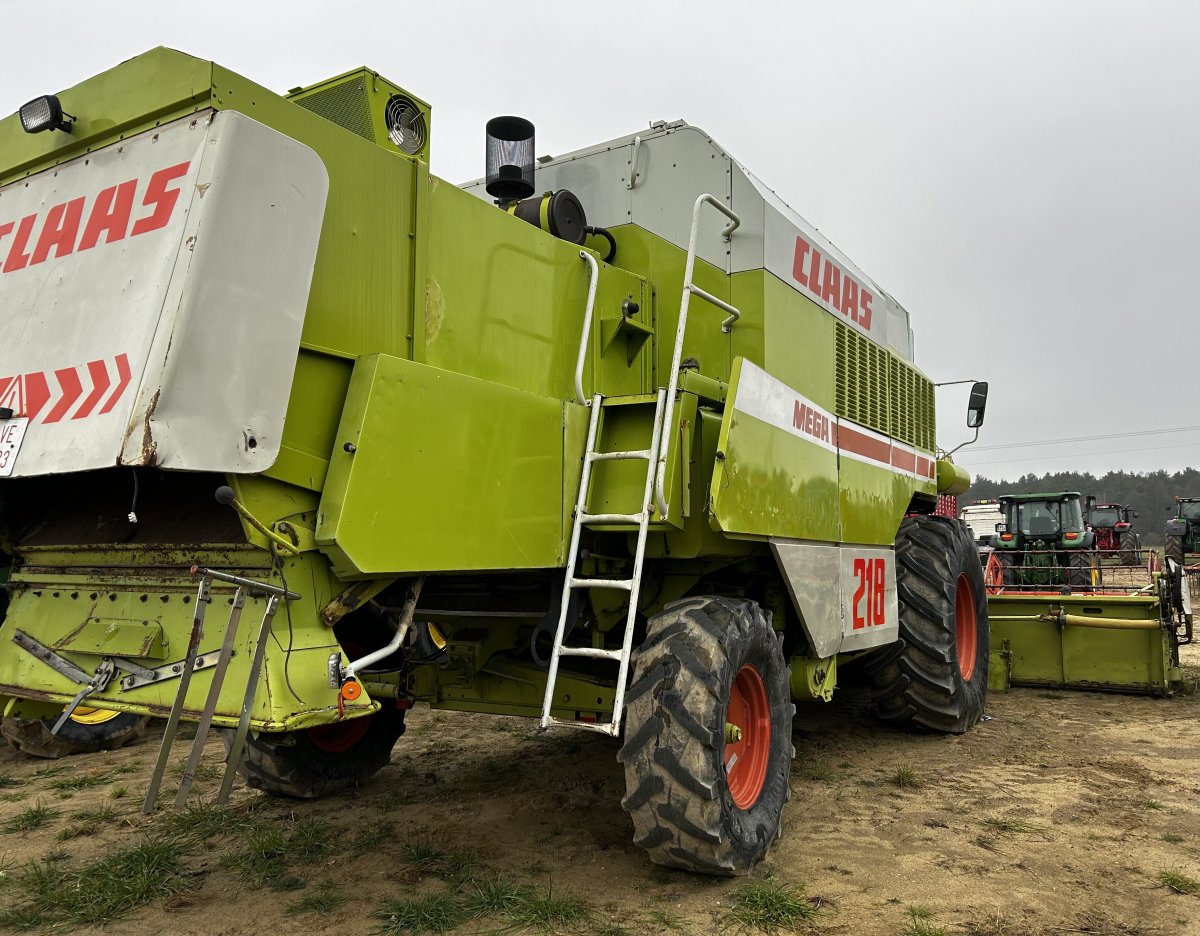 Kombajn Claas Mega 218