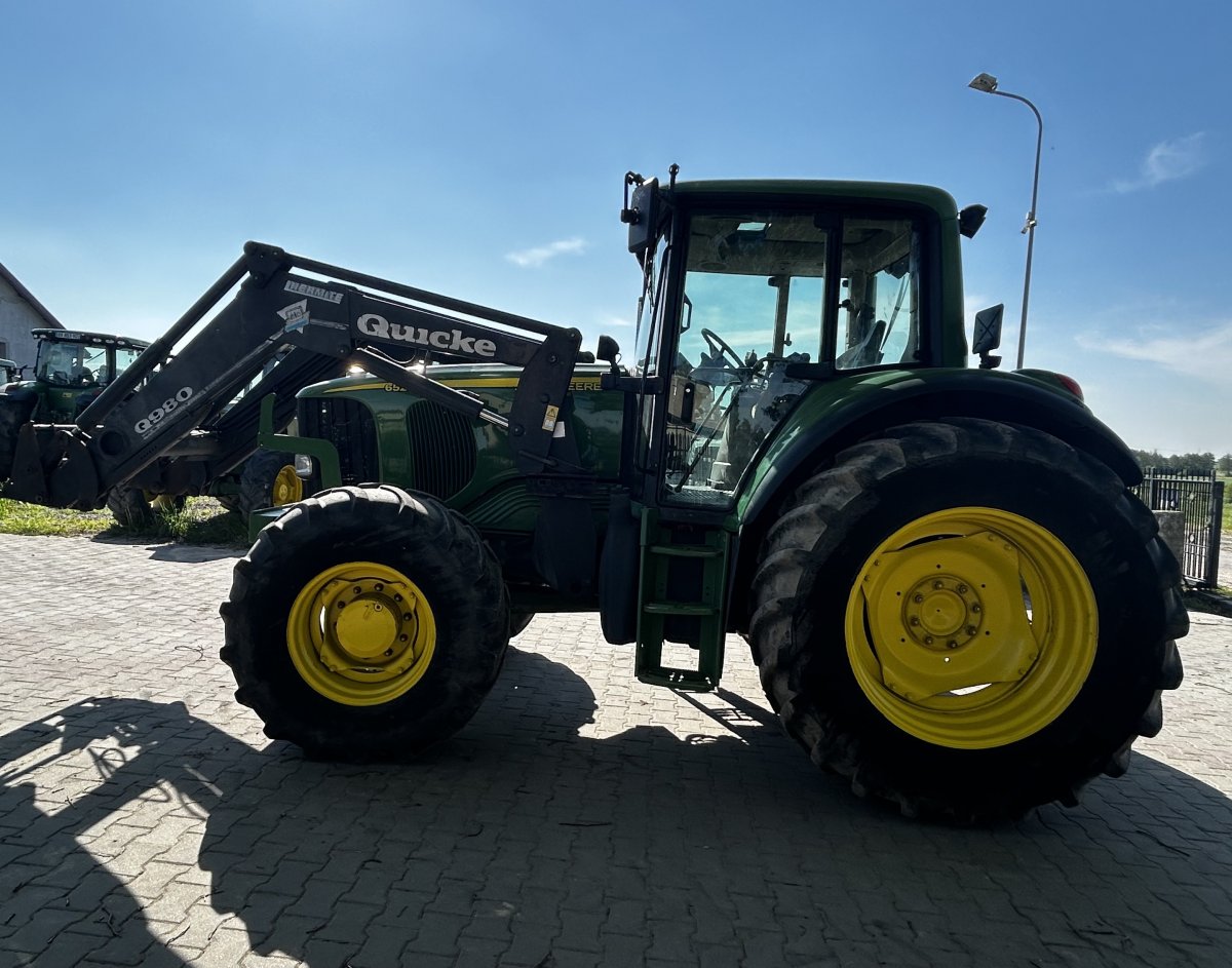 Ciągnik John Deere 6520