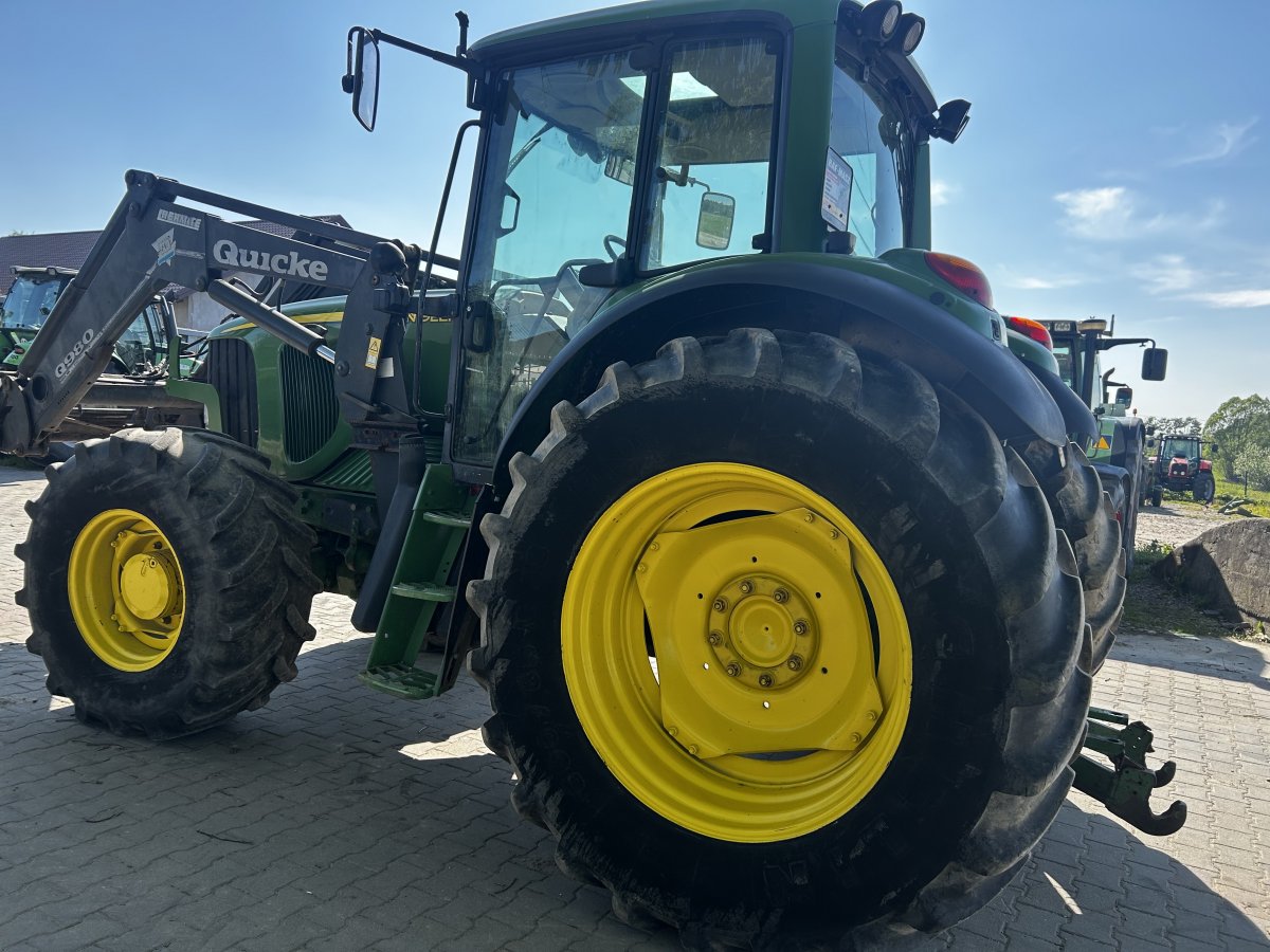 Ciągnik John Deere 6520