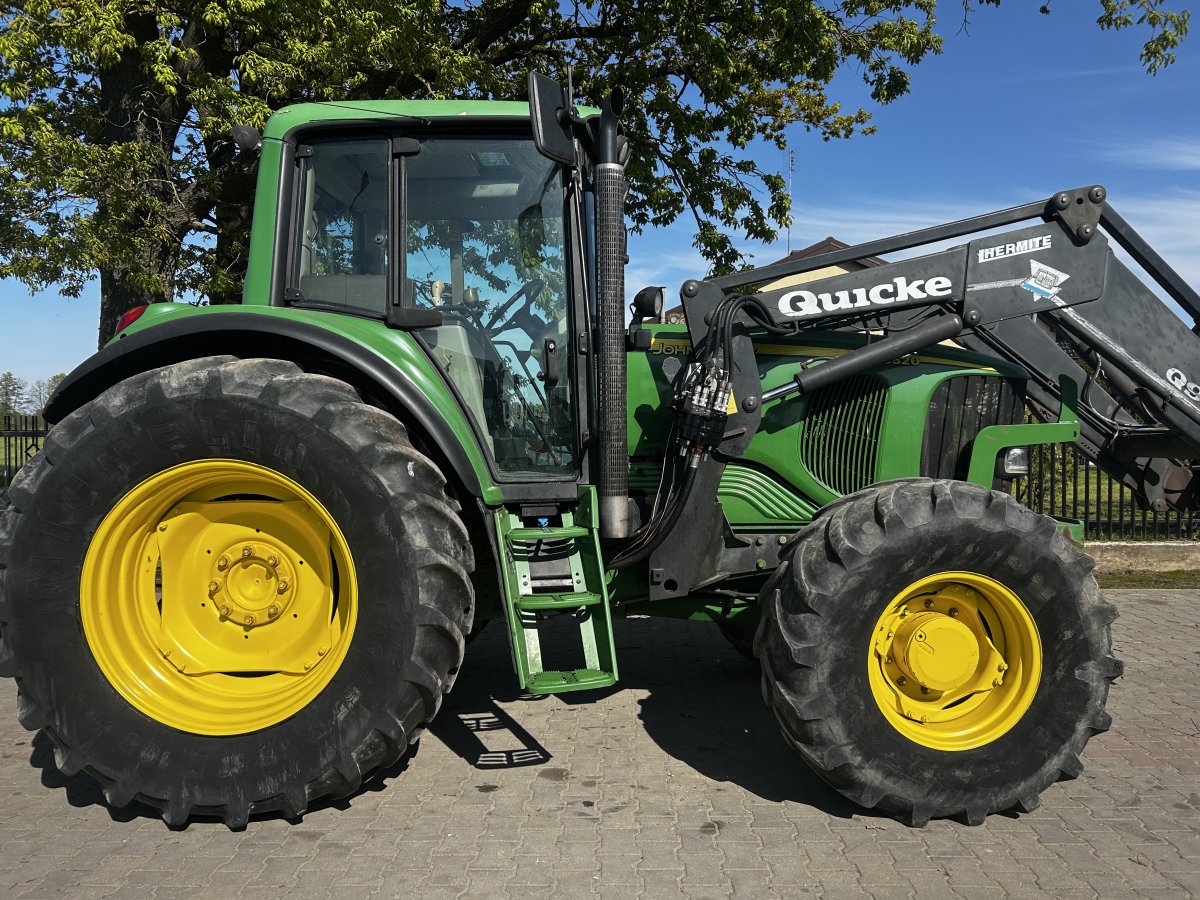 Ciągnik John Deere 6520