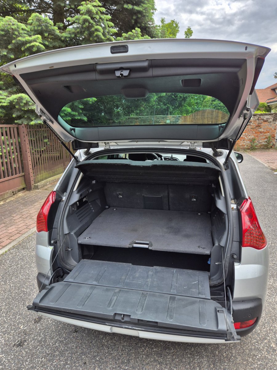 Peugeot 3008 2.0 HDi • 110 KM • Manual • Zadbany • Panorama • Klima • Serwisowan