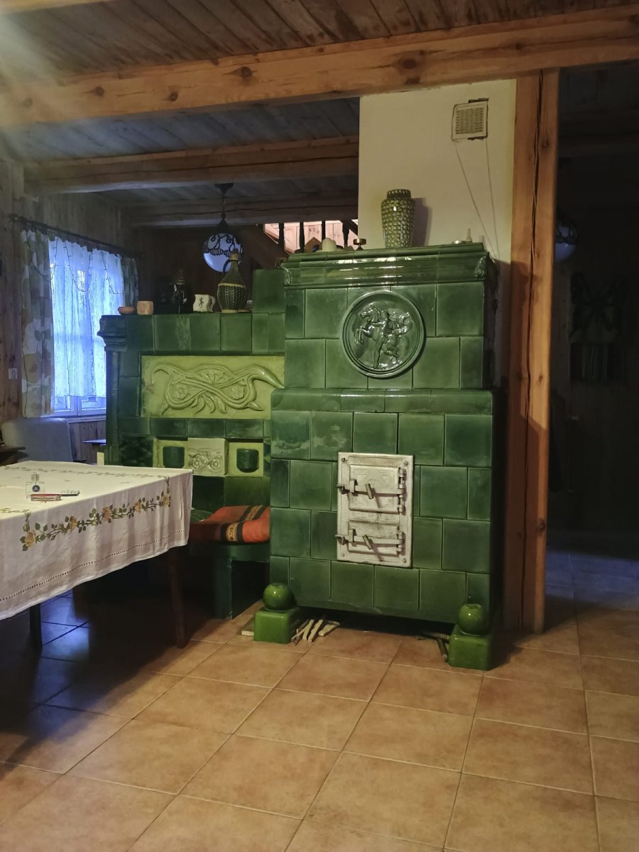 Sprzedam dom pod lasem, z dużym ogrodem.