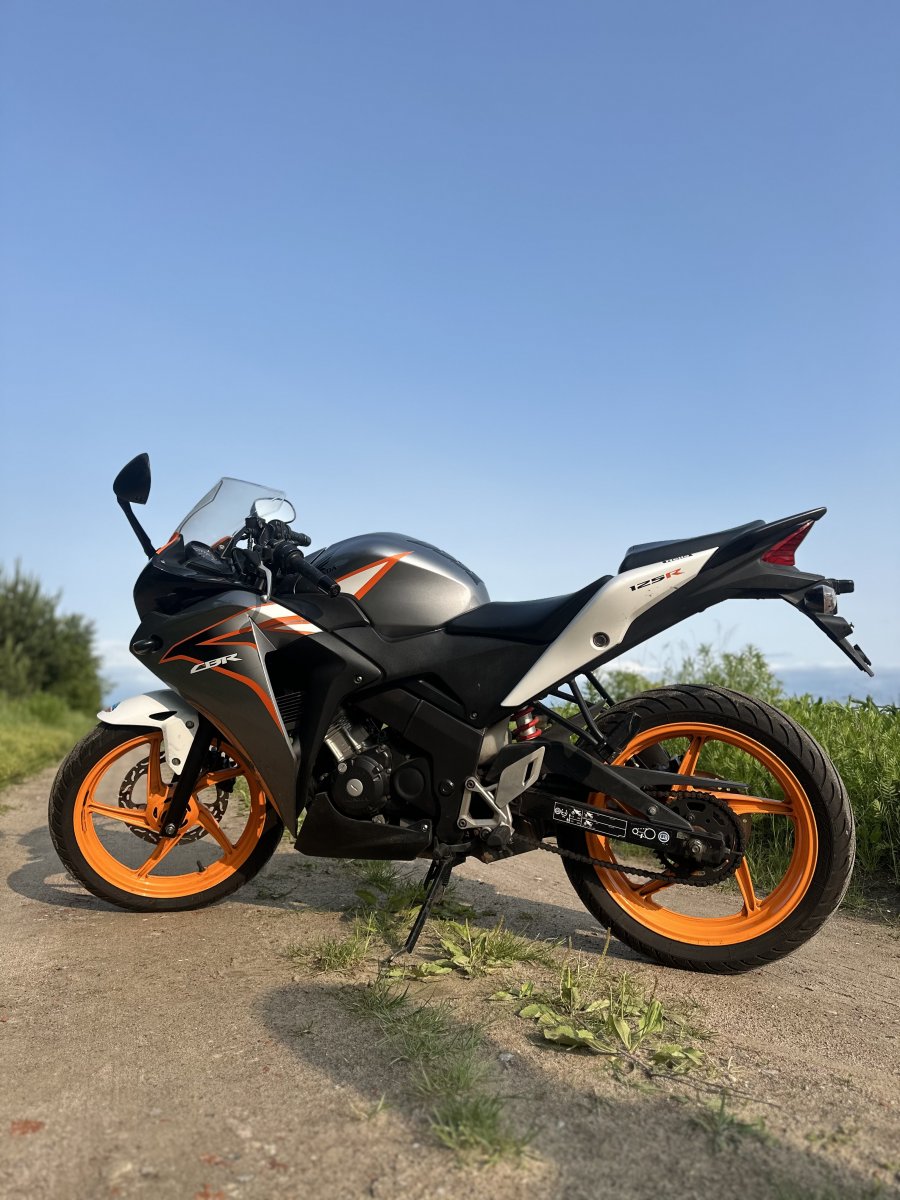 Honda CBR 125 R - 2011