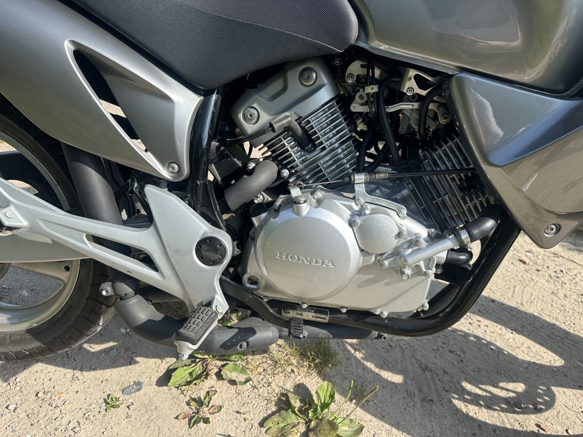 Honda Varadero 125 - 2005 - 13600km