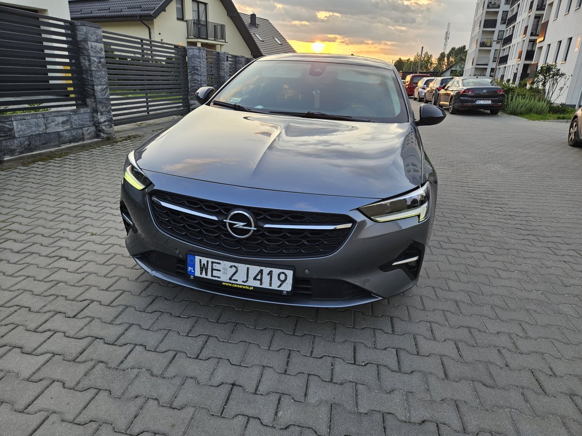 Insignia polift 2020 r. POLSKA SALON