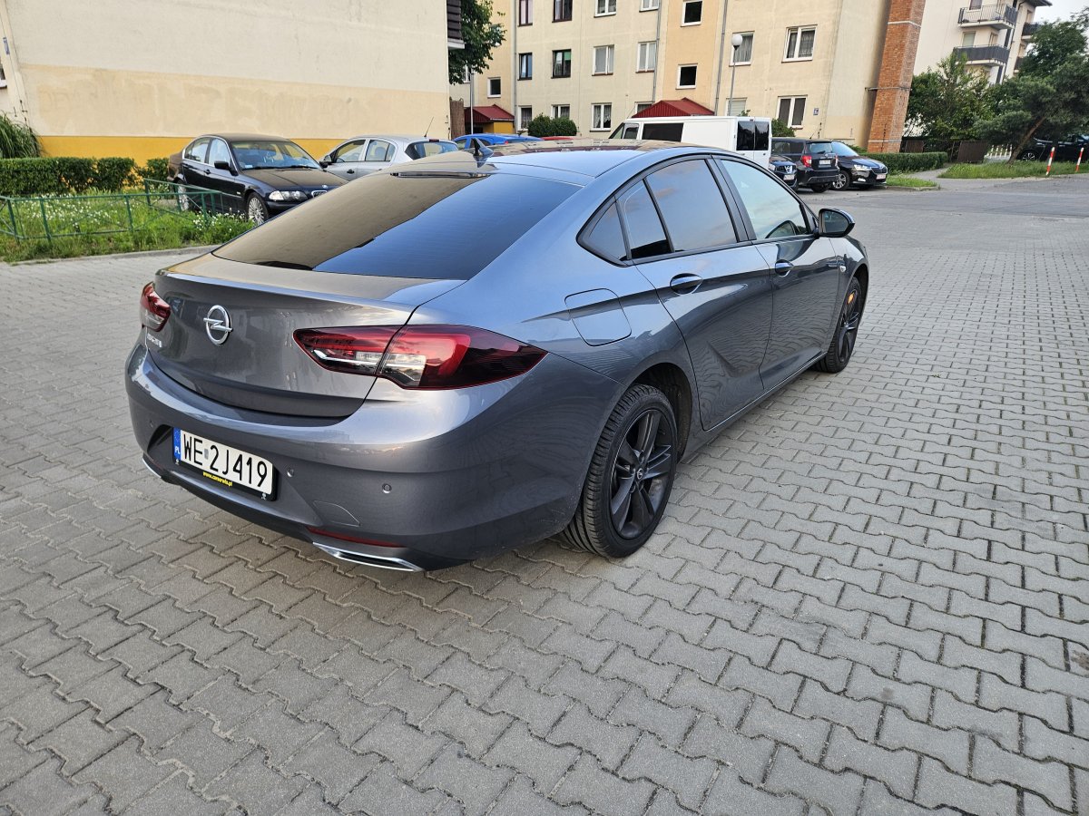 Insignia polift 2020 r. POLSKA SALON