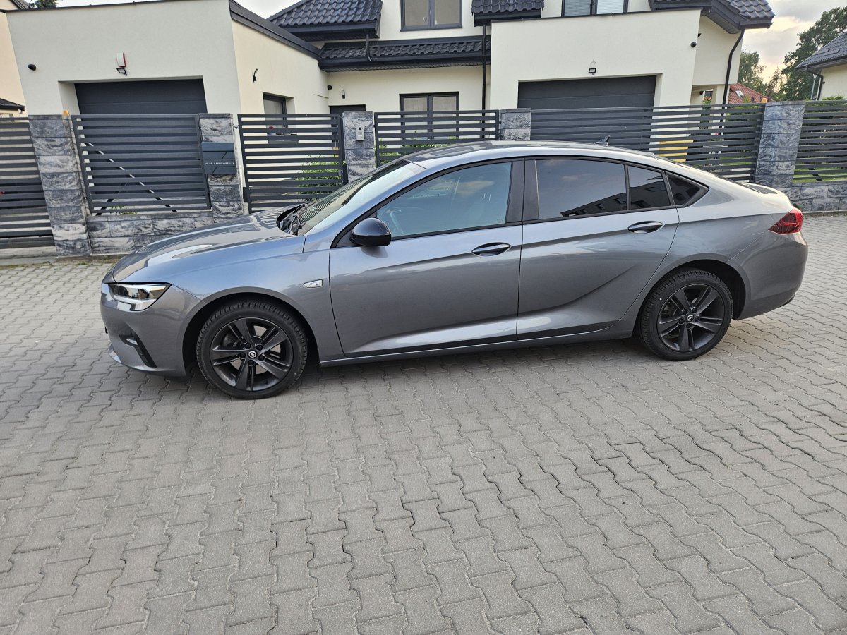 Insignia polift 2020 r. POLSKA SALON