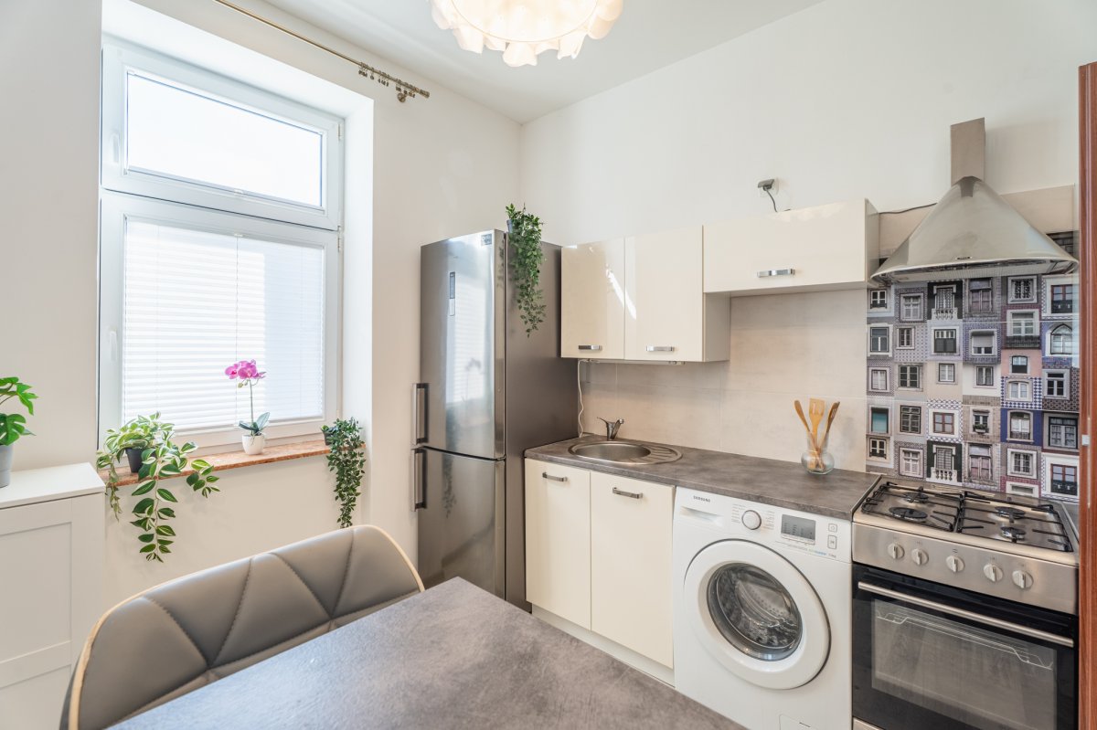 2 pokoje, oddzielna kuchnia + garaż 60m2 Szczecin
