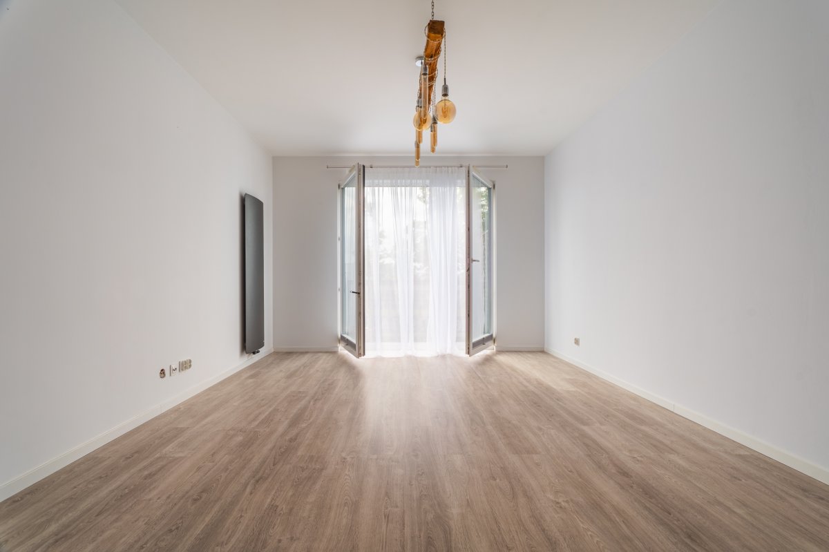 Nowa Cukrownia-Szczecin 2 pokoje, balkon i wyposażenie.