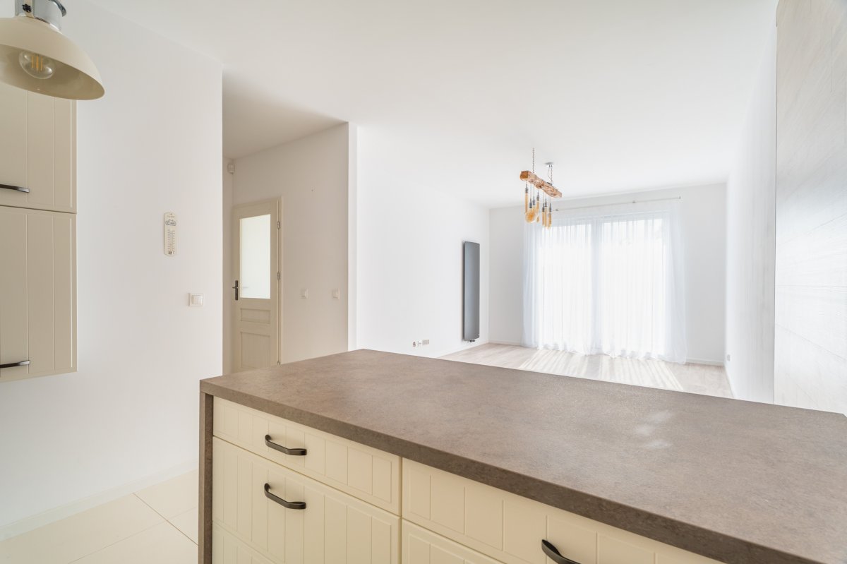 Nowa Cukrownia-Szczecin 2 pokoje, balkon i wyposażenie.