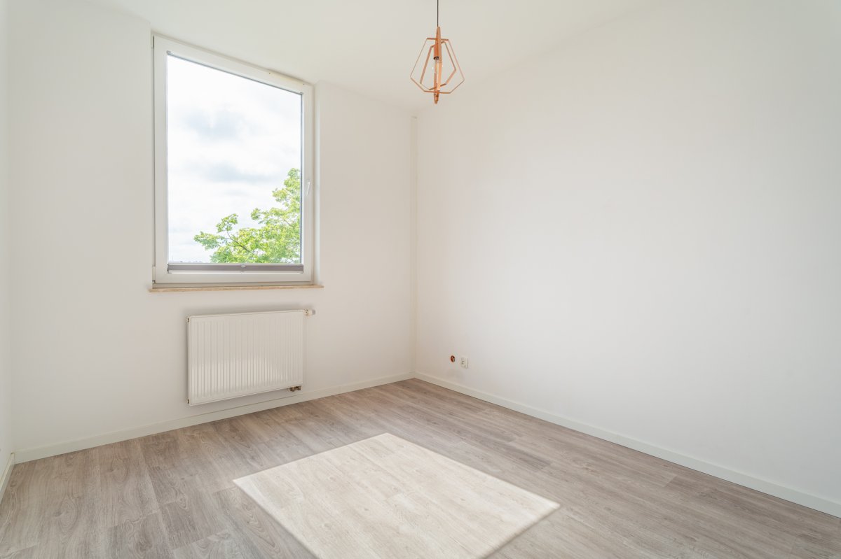 Nowa Cukrownia-Szczecin 2 pokoje, balkon i wyposażenie.