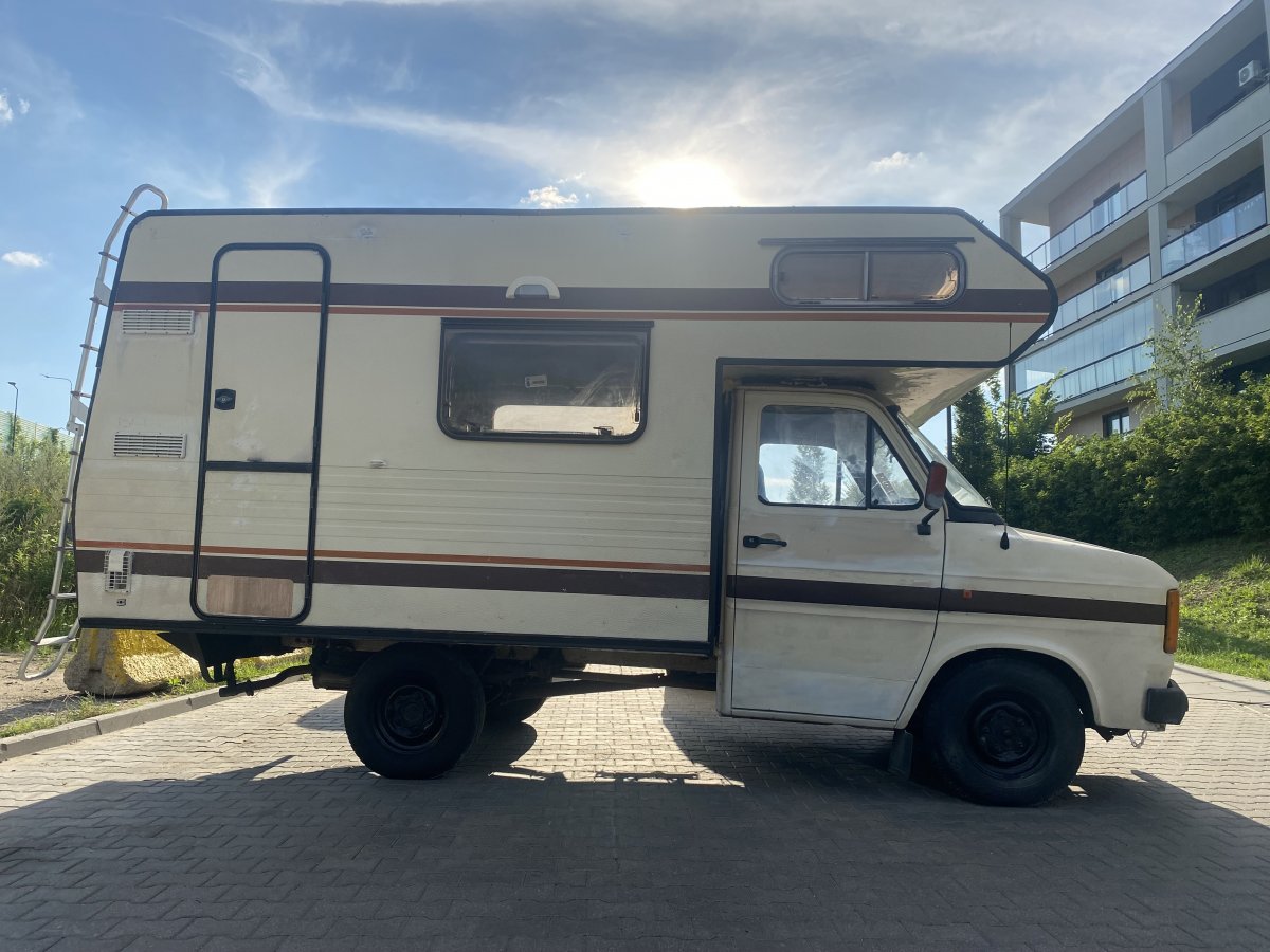 Ford Transit z 1983 rok