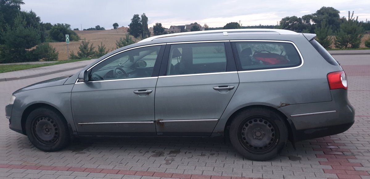 VW Passat Kombi 1.9 2007 r.