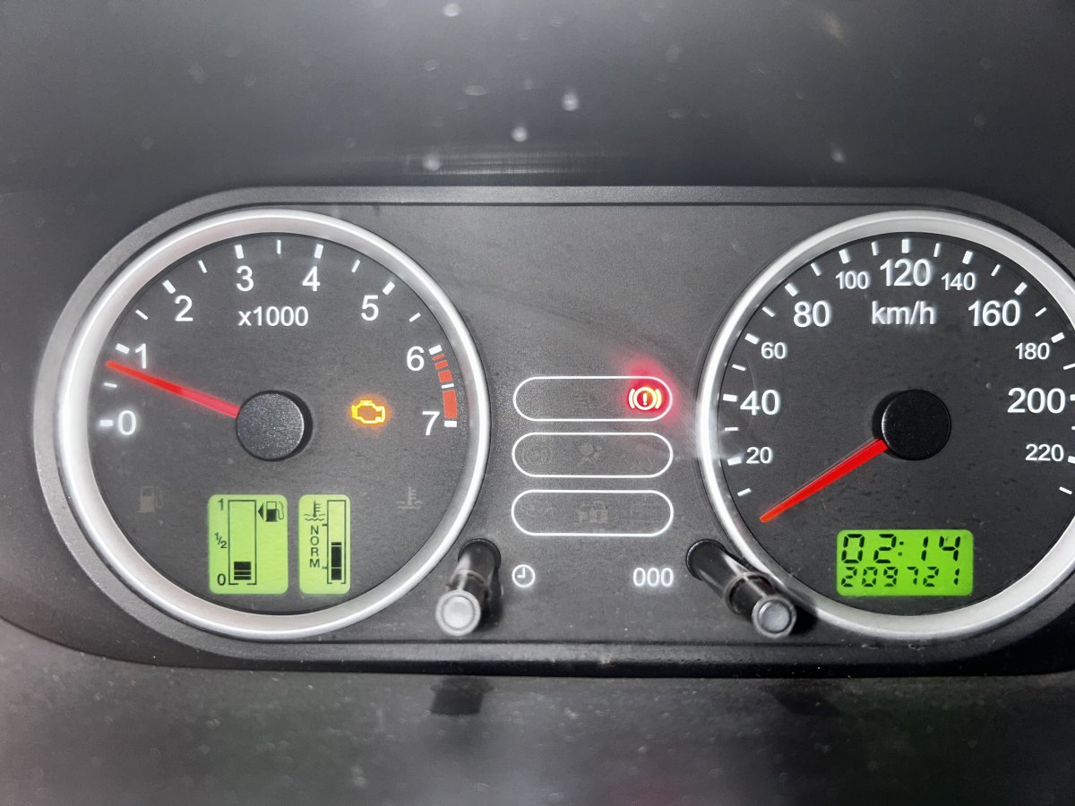 Ford fiesta i Fiat sedici