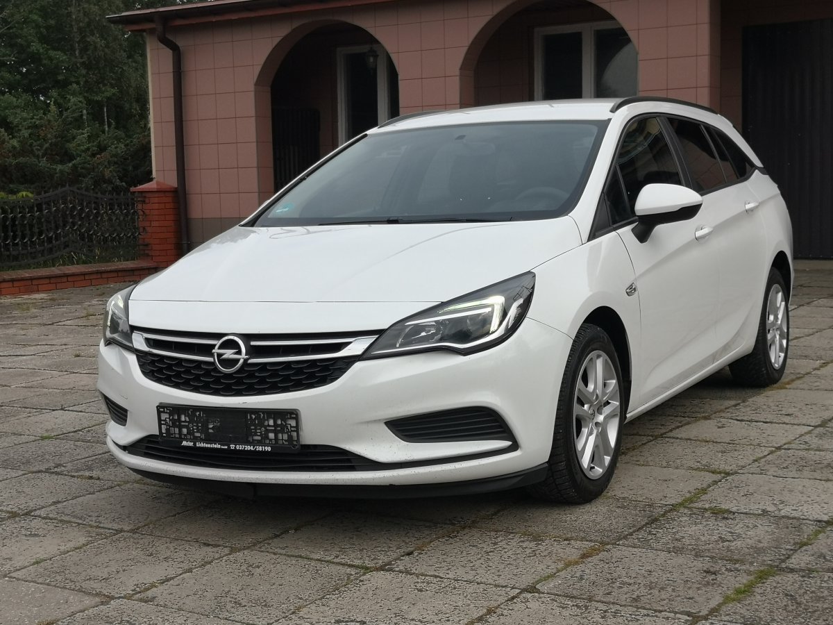 Opel Astra K 1,6 CDTI 95 KM, Faktura VAT marża
