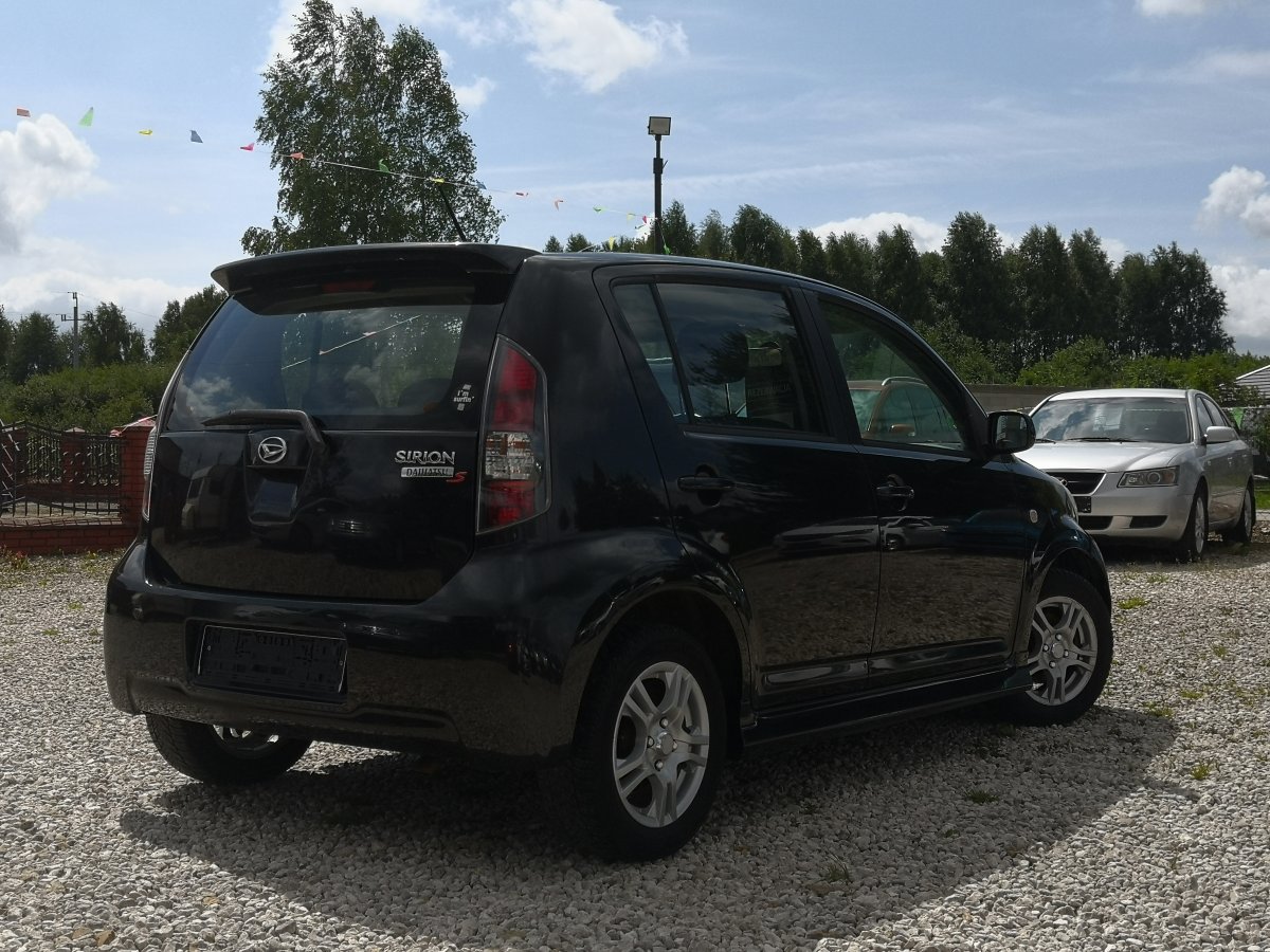 Daihatsu Sirion 1,5 B 103 KM, Faktura VAT marża