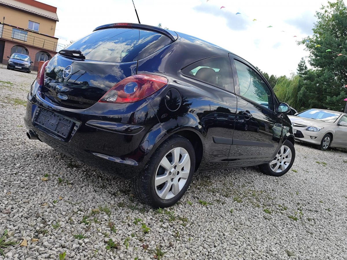 Opel Corsa D 1,4 B 100 KM, Faktura VAT marża