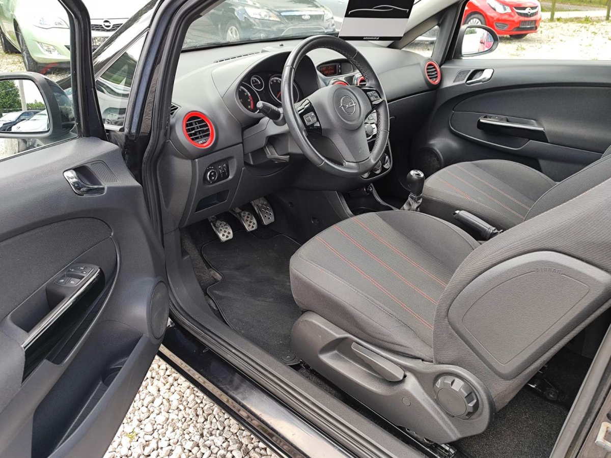 Opel Corsa D 1,4 B 100 KM, Faktura VAT marża