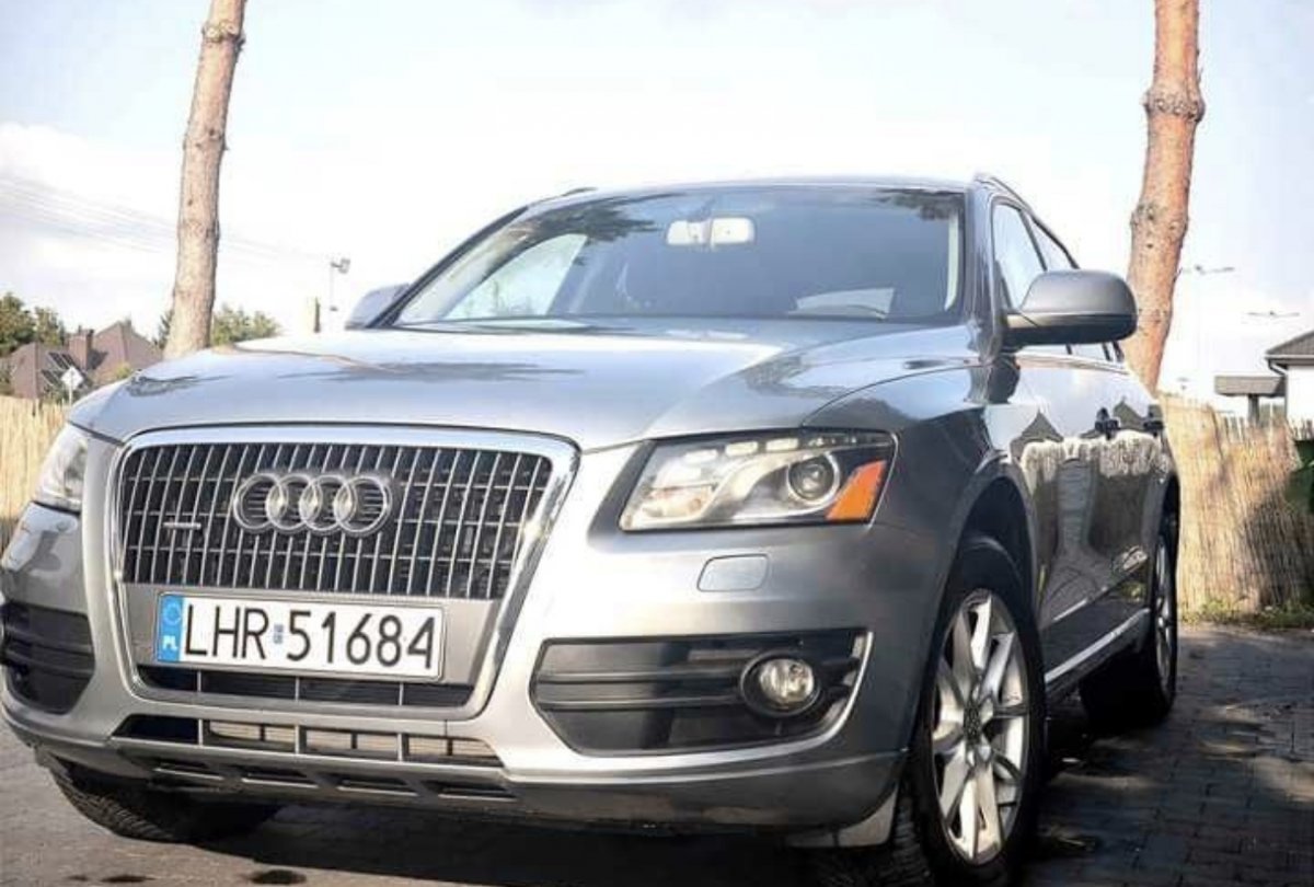 Sprzedam AUDI Q5 3.2 FSI BENZYNA 2011r