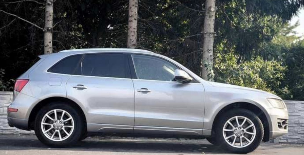 Sprzedam AUDI Q5 3.2 FSI BENZYNA 2011r
