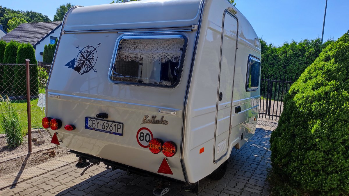 Sprzedam przyczepę Niewiadów N126N po remoncie + przedsionek + markiza
