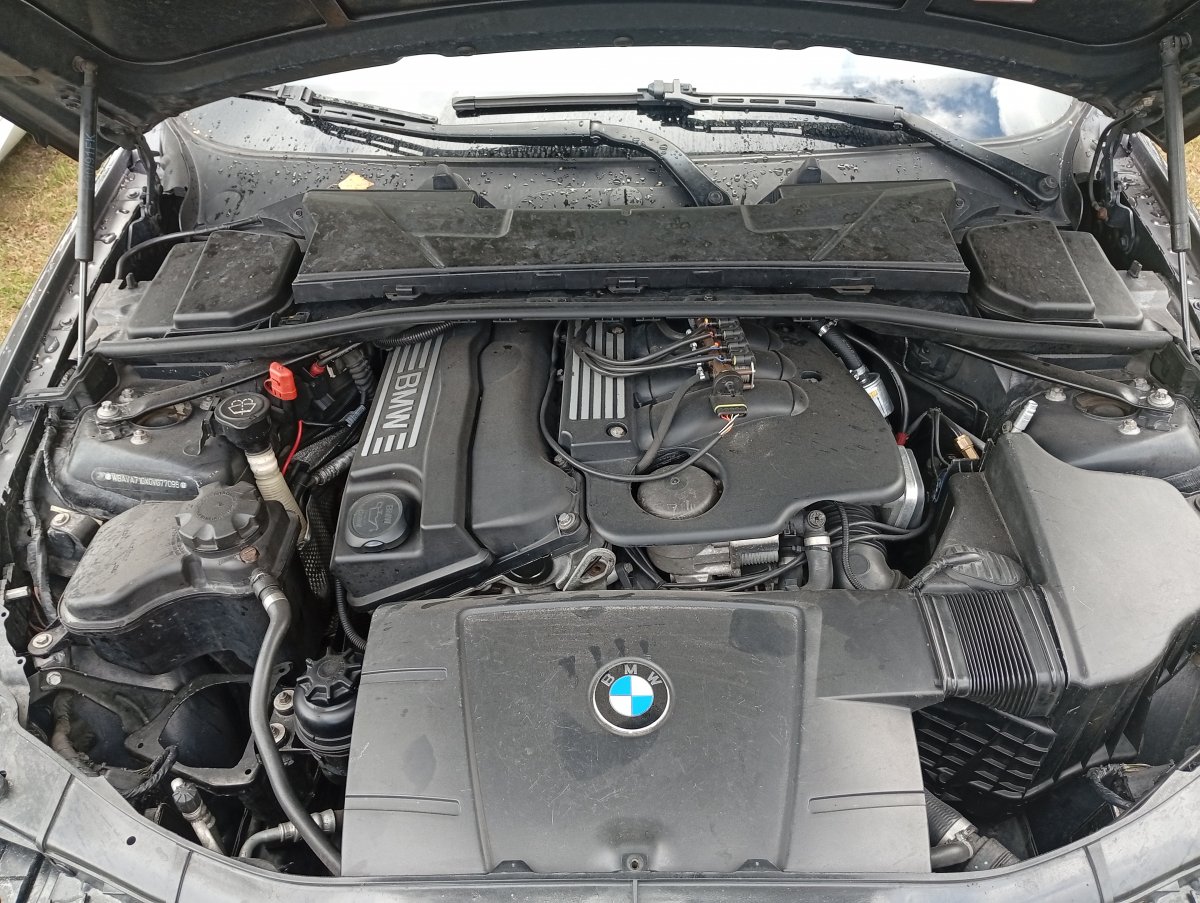 BMW E90