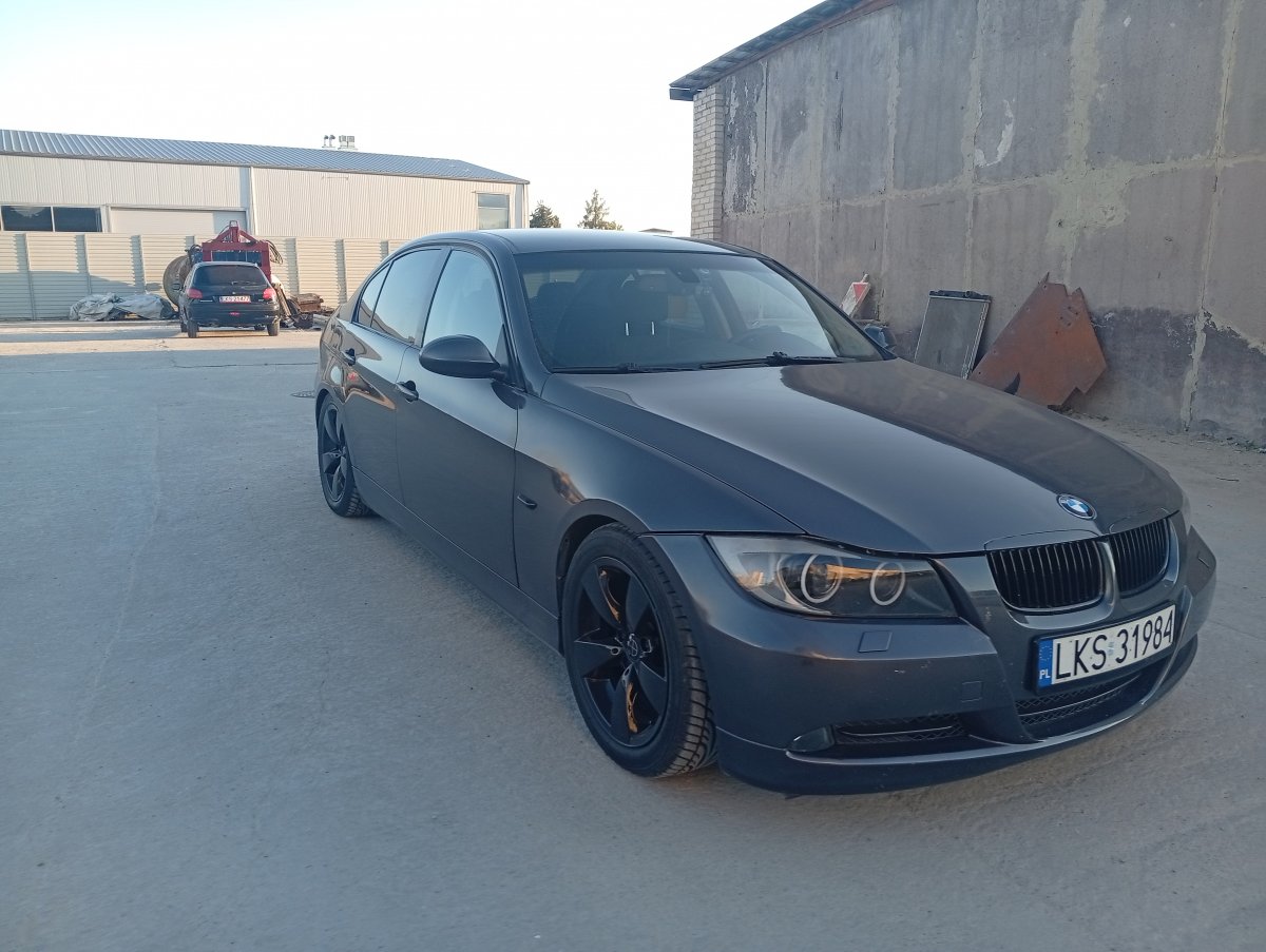BMW E90