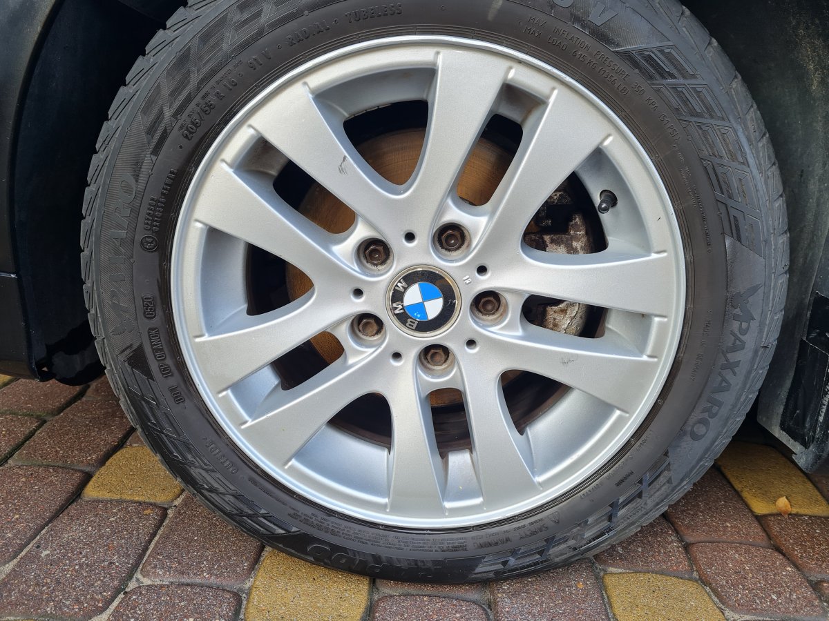 Sprzedam BMW e91 model 318i