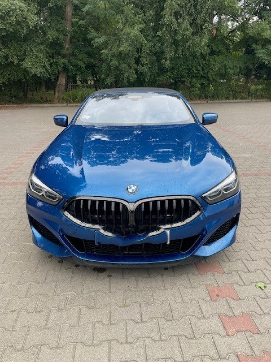 BMW 850