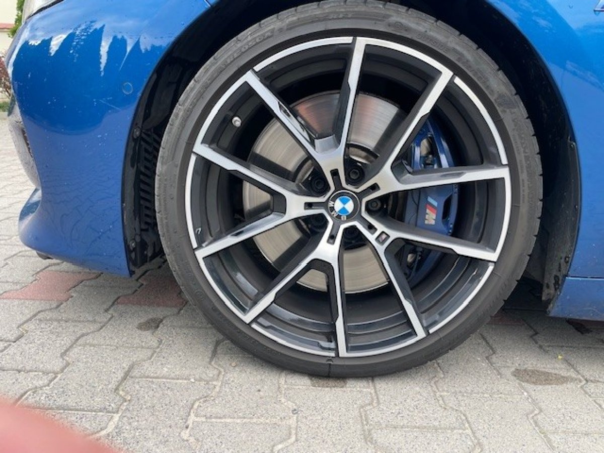 BMW 850