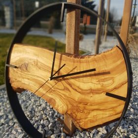 Zegar ścienny z drewna oliwnego 40 cm