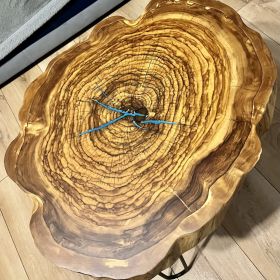Stolik kawowy z drewna Oliwnego 