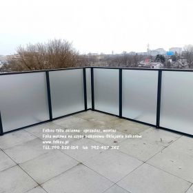 Czym zasłonić szklany balkon? Oklejamy balkony folią Warszawa i okolice Folkos