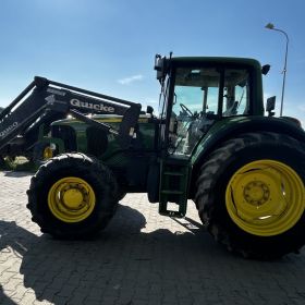 Ciągnik John Deere 6520