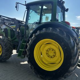 Ciągnik John Deere 6520