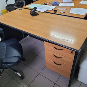 MEBLE/WYPOSAŻENIE BIURA