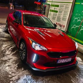 KIA STINGER 2.0T (2019)