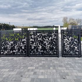 Brama wypalana , ogrodzenie , furtka , przęsła ,