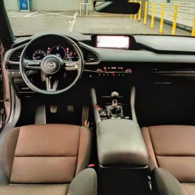 Mazda 2,0MHEV radar kamery aktywny temp. Nawi sterowana głosem BLIS grzana kiero