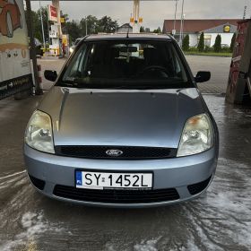 Ford fiesta i Fiat sedici 