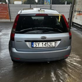 Ford fiesta i Fiat sedici 
