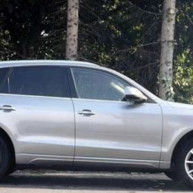 Sprzedam AUDI Q5 3.2 FSI BENZYNA 2011r