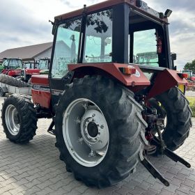 ----CASE INTERNATIONAL 745XL---