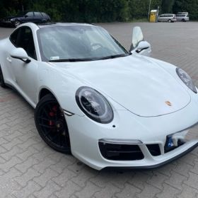 Porsche 911 GTS